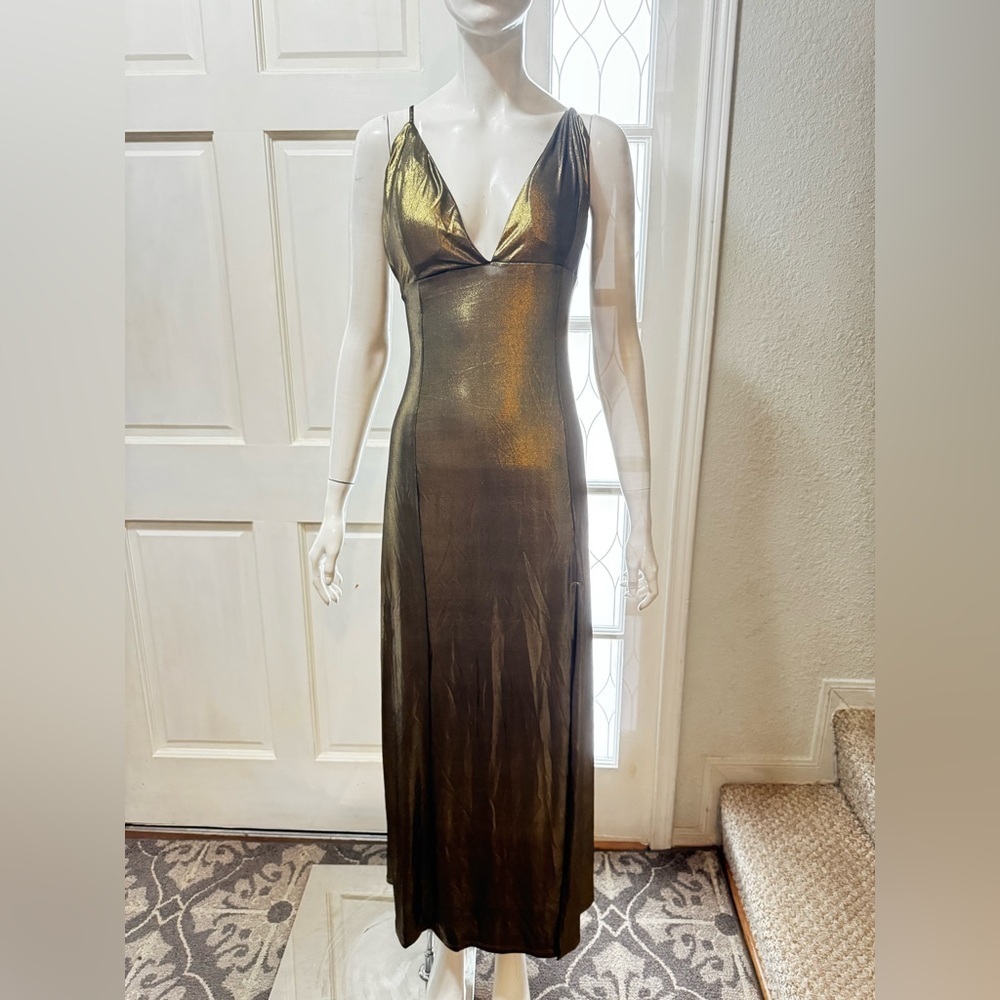 BETTER BE Glamorous Metallic V Neck Sleeveless Formal Maxi Dress Size 1XL L#36
